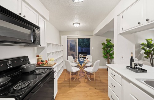 St. Edwards House | Epic Indoor/Outdoor Living by Downtown Austin