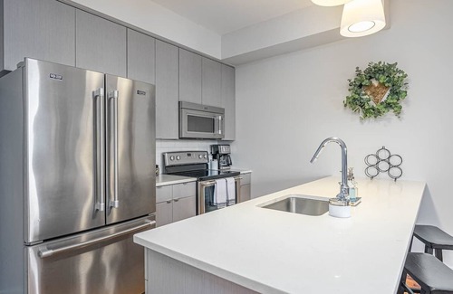 Historic District - North Condo | Epic Views| 2 Bed | Luxury Historic Downtown Condo