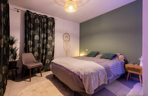 Brax Apartment | Epicur Forest - Love room romantique avec jacuzzi privé