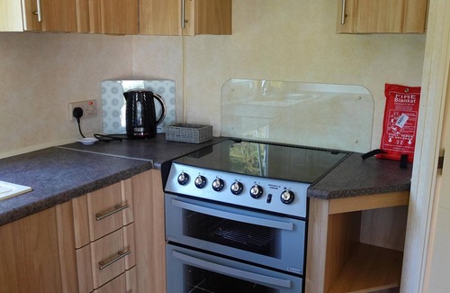 Mablethorpe Cabin | Equestrian Retreat - Sleeps 6 & Bbq