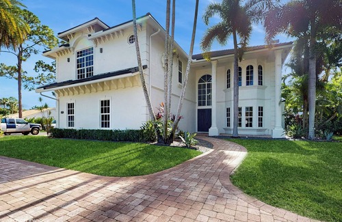 Wellington House | Equestrian Retreat