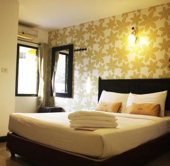 Chana Songkhram House | Erawan House