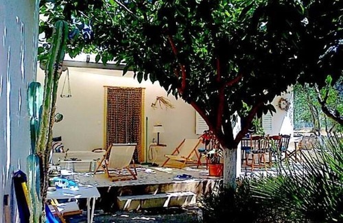 Eretria House | Eretria: Single storey house, in an olive grove, 250 from the beach