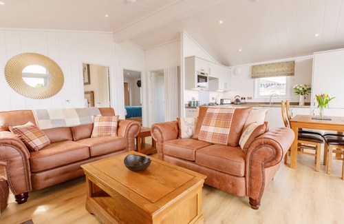 St. Andrews Cottage | Eriskay Lodge - sleeps 4 guests in 2 bedrooms