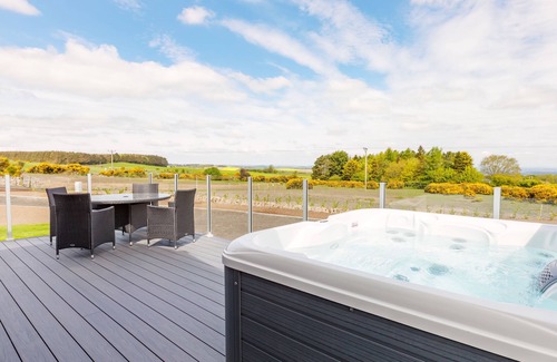 St. Andrews Cottage | Eriskay Lodge - sleeps 4 guests in 2 bedrooms