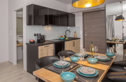 Thissio Apartment | Ermou Monastiraki View of Lycabettus