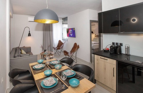 Thissio Apartment | Ermou Monastiraki View of Lycabettus