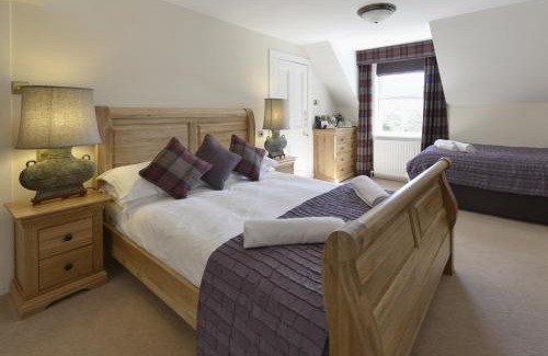 Aberfeldy Bed & Breakfast | Errichel House and Cottages