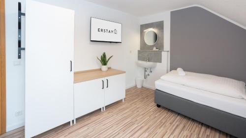 Altendorf-Ulfkotte House | ERSTAY - moderne Zimmer