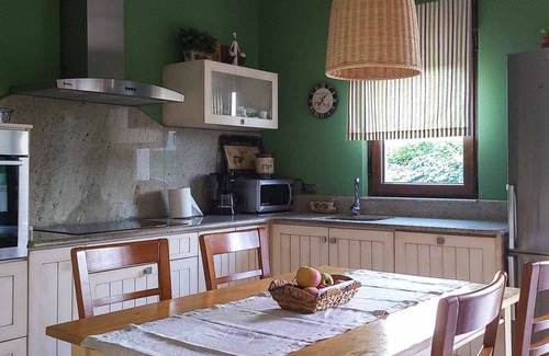 Queo de Abaixo House | AG Bértoa House, garden & exterior dining room x8
