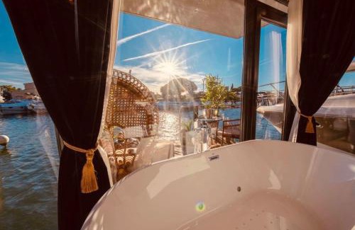 Frejus Port Boat Rental | Escale Royale Frejus