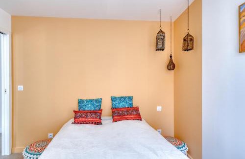 Montluel Apartment | Escapade en sable doré - T3