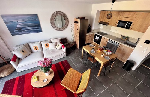 Perigny House | ESCAPADE