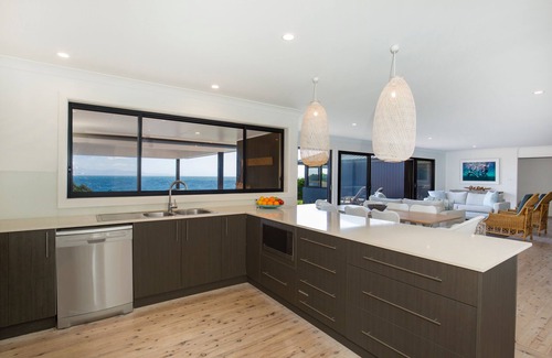 Culburra Beach House | Escape @Culburra Absolute Beach Front -private access/Amazing Views/Luxury