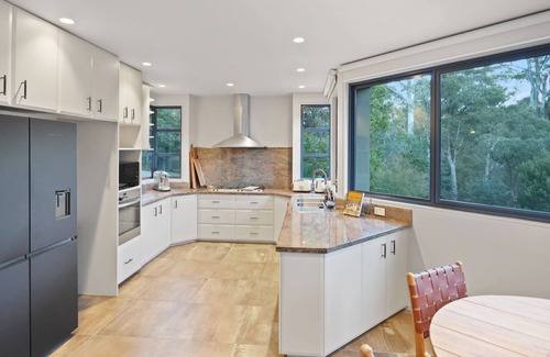 Merrijig House | Escape Merrijig - Stunning Riverfront Property with Modern Amenities and Breath taking Views