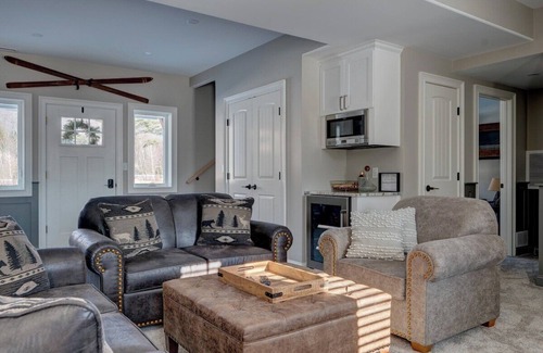 Lincoln House | Escape Route Retreat · Town Center Retreat* Hot Tub, Game Room, Fire Pit