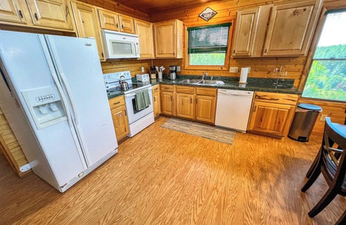 Piney Creek Cabin | Escape the Heat - Cool Off in the High Country @ Logged Out