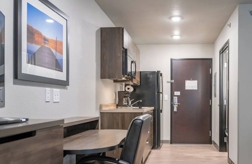 Sundance House | Escape to Buckeye for a Pet-Friendly Getaway w/Free Parking & Kitchen!