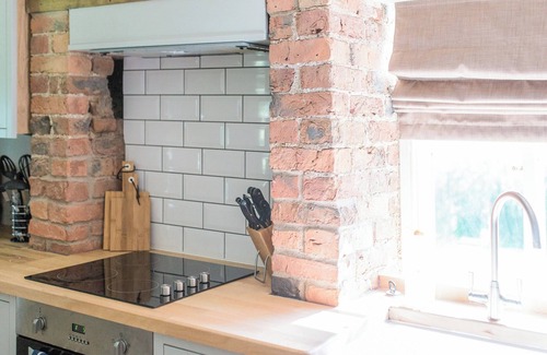 Saltmarshe Cottage | Escape to Gardeners Cottage, a tranquil retreat on the Saltmarshe Hall Estate.