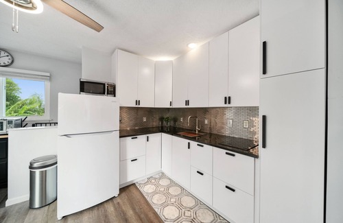 Fort Myers Apartment | Escape to Kokomo Bay, Escape to Paradise