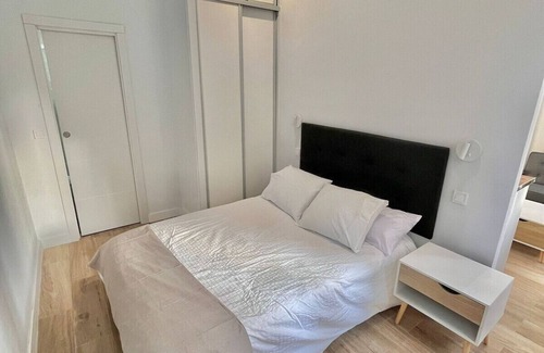 Hortaleza Apartment | Escape to Madrid: Modern and Cozy Studio near IFEMA