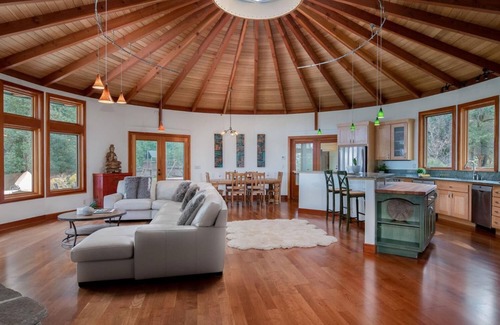 Nevada City House | Escape to Nevada City’s Round House Retreat.