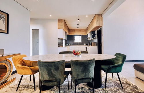 Bloubergstrand House | Escape to Paradise: Your Ultimate Beachside Retreat Awaits!