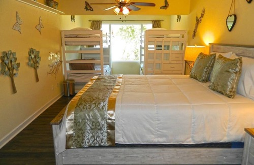 Alpine House | Escape to Tavern Hideout! Your home away from home!