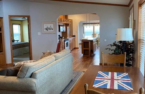 Rushville Other | Escape To The Country In Comfort And Style In An Eco-Friendly House