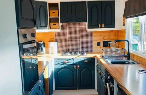 Welshpool Cabin | Escape to the Lodge!