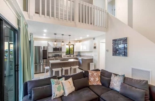 Sexton Cove Estates House | Escape to the SEASIDE! - No Boat/Ramp Fee!!