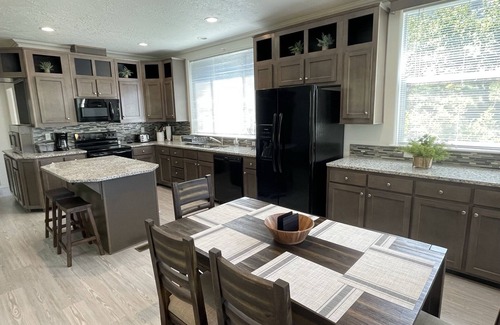 Chelan Cottage | Escape to Tranquility: Book Your Perfect Chelan Getaway, Minutes from StateParks
