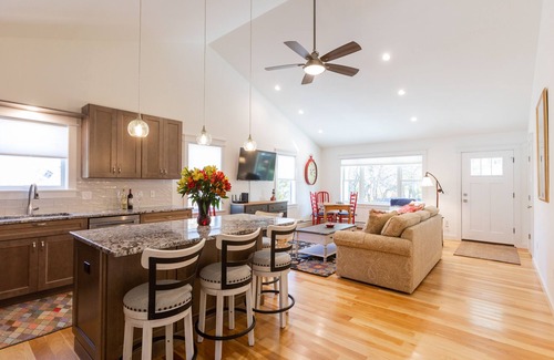 Pittsfield House | Escape to your cozy retreat near Pontoosuc Lake and Jiminy Peak