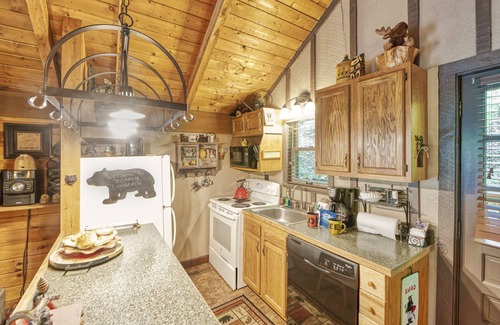 Sevierville Cabin | Escape to Your Private Smokies Oasis w/a Hot Tub!