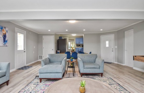 Orange Prairie House | Escape w/Game Room near Louisville Slugger Sports Complex - pet friendly