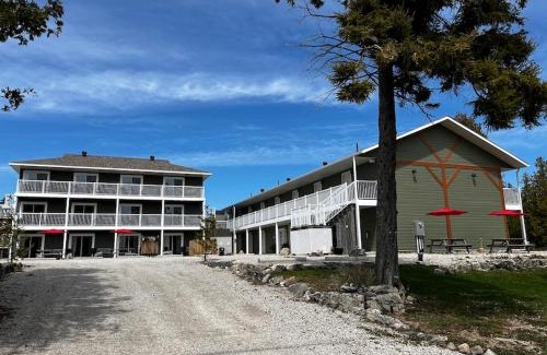 Tobermory Hotel | Escarpment Heights Motel