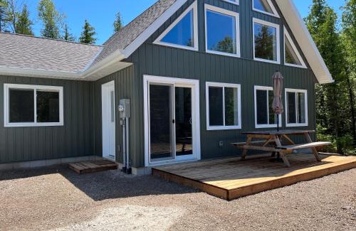 Tobermory Hotel | Escarpment Heights Motel