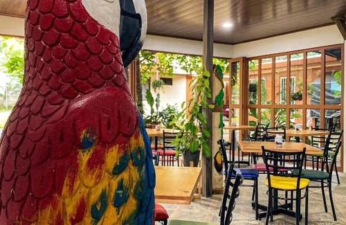 Copa Blanca House | ESKALAMI LODGING