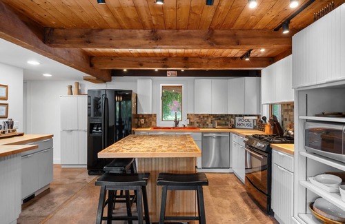 Lagrangeville Cabin | ESKape Manor: Heated Pool, Hot Tub & Fun Amenities