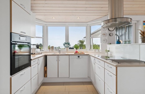 Bønnerup Strand House | "Esmeralda" - 350m from the sea by Interhome