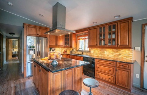 New Paltz House | Esopus Escape: Secluded Escape with Hot Tub & Fireplace