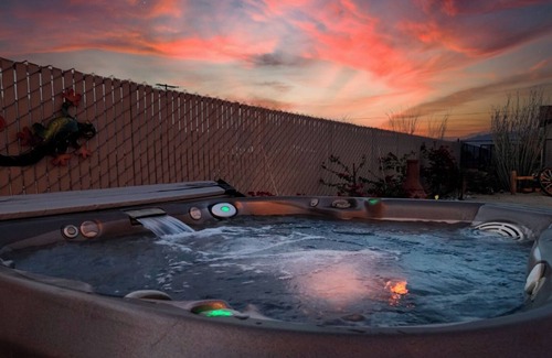 Borrego Springs Cottage | Espacio Para Disfrutar el Cielo Nocturno Dentro de una Bañera con Hidromasajes