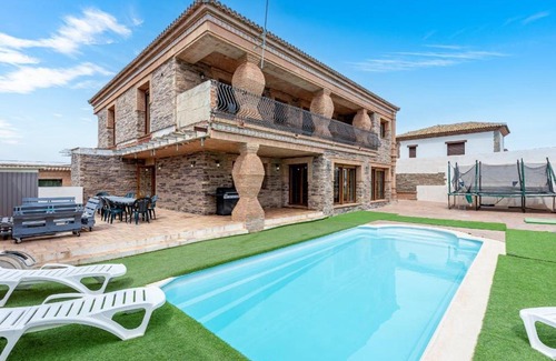 Arriate Villa | Espectacular villa vacacional en Ronda.