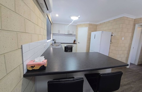 Esperance House | Esperance Break Away