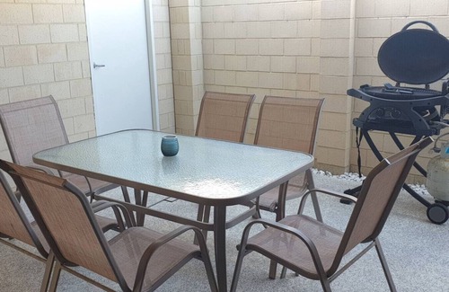 Esperance House | Esperance Break Away