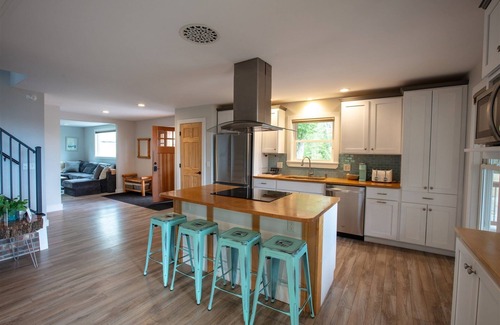 North Sebago House | Estate House Limit 12 4 Bedroom Estate