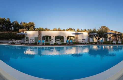 Vagli Villa | Estate in the heart of Umbria. Villa with 6 rooms, infinity pool and SPA