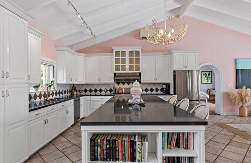 Testman Villa | Estate Shoys St. Croix. Quick walk to the best beach! Luxury house with pool