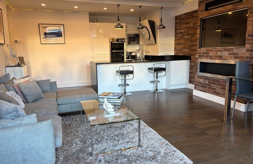 Holborn and Covent Garden Apartment | Estatesmen Selfridges Oxford Street Apartment