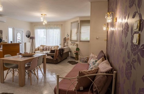 Nees Pagases House | Estell’s sweet luxury house